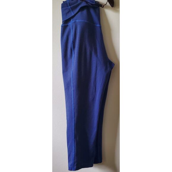 Nike Dri Fit Legend 2.0 Women's S Fold over Waistband Capri Pants 642530 Small - Picture 4 of 9